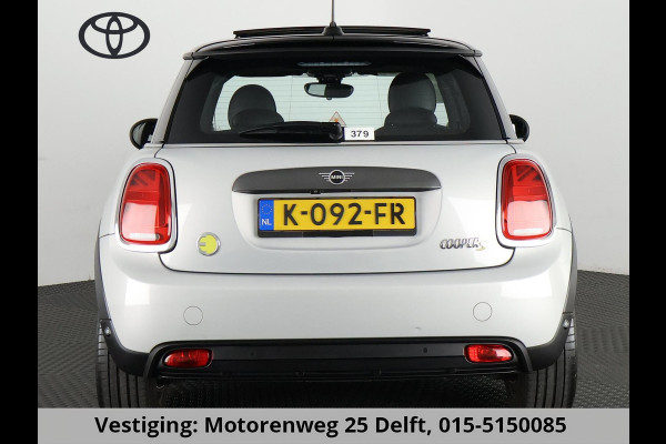 MINI Mini Electric Yours 33 kWh . SCHUIF-/KANTELDAK . LEDER . LICHTMETALEN VELGEN . PRIVACY GLASS