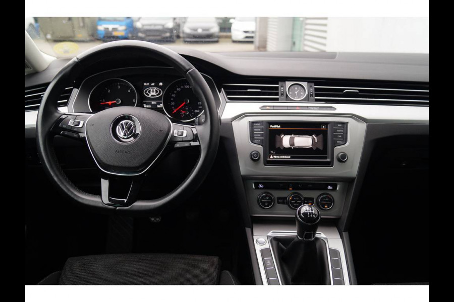 Volkswagen Passat Variant 1.6 TDI 120pk Business Edition -LED-NAVI-