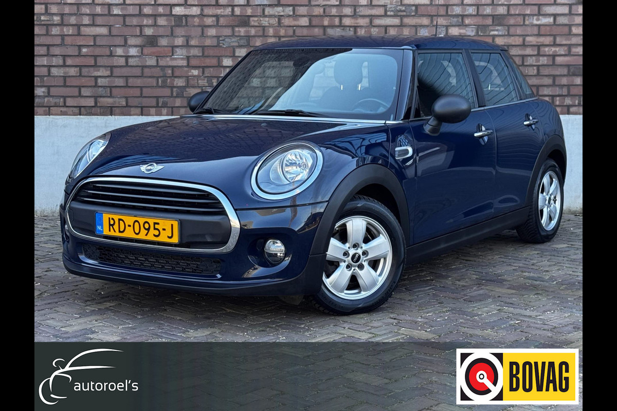 MINI One 1.2 / 102 PK / Navigatie / 4 Nieuwe All-season banden / NED-Mini / Cruise Control MINI One 1.2 / 102 PK / Navigatie / 4 Nieuwe All-season banden / NED-Mini / Cruise Control
