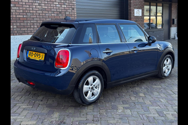 MINI One 1.2 / 102 PK / Navigatie / 4 Nieuwe All-season banden / NED-Mini / Cruise Control