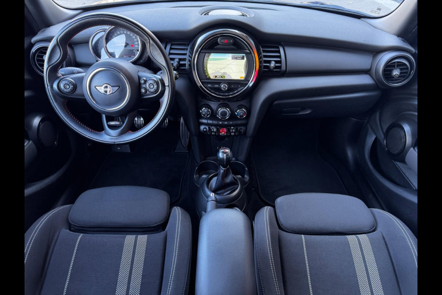MINI One 1.2 / 102 PK / Navigatie / 4 Nieuwe All-season banden / NED-Mini / Cruise Control