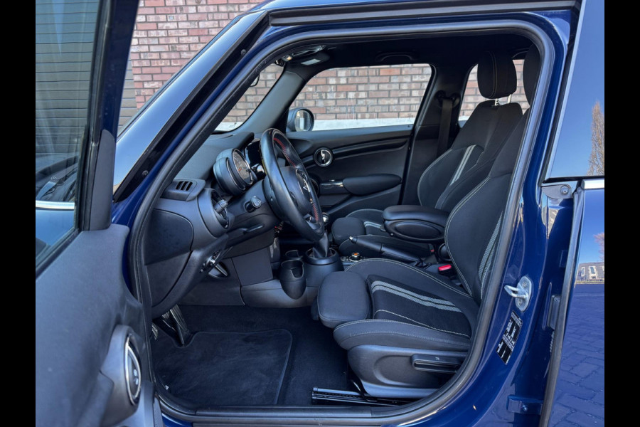 MINI One 1.2 / 102 PK / Navigatie / 4 Nieuwe All-season banden / NED-Mini / Cruise Control