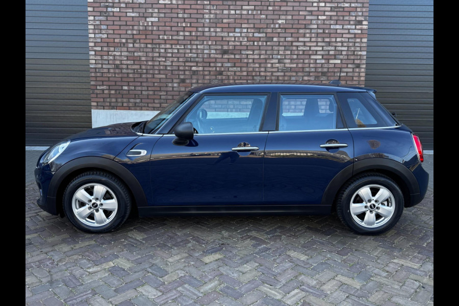 MINI One 1.2 / 102 PK / Navigatie / 4 Nieuwe All-season banden / NED-Mini / Cruise Control