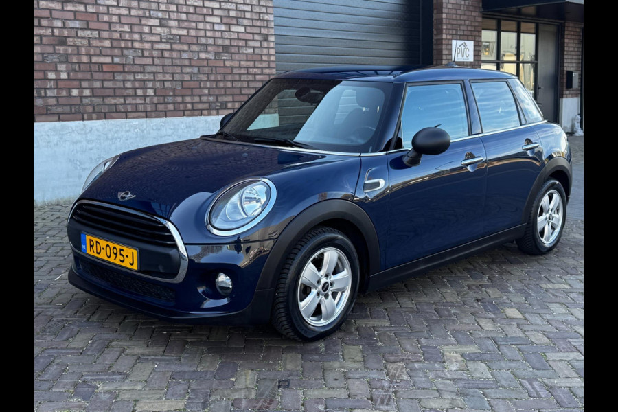 MINI One 1.2 / 102 PK / Navigatie / 4 Nieuwe All-season banden / NED-Mini / Cruise Control