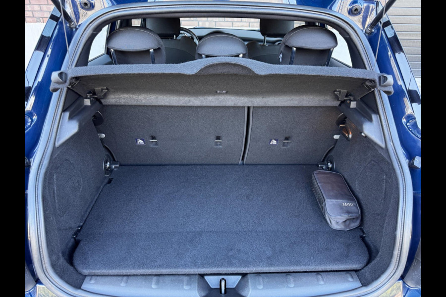 MINI One 1.2 / 102 PK / Navigatie / 4 Nieuwe All-season banden / NED-Mini / Cruise Control