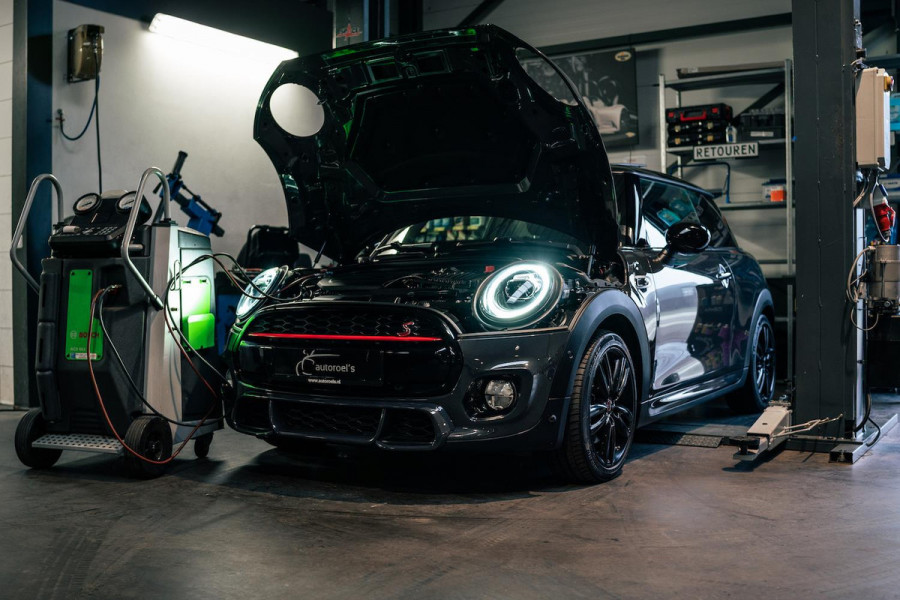 MINI One 1.2 / 102 PK / Navigatie / 4 Nieuwe All-season banden / NED-Mini / Cruise Control