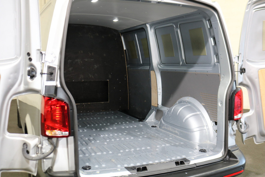 Volkswagen Transporter 2.0 TDI L2 H1 150pk Automaat Apple CarPlay