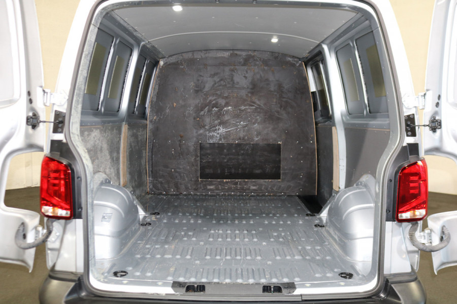 Volkswagen Transporter 2.0 TDI L2 H1 150pk Automaat Apple CarPlay