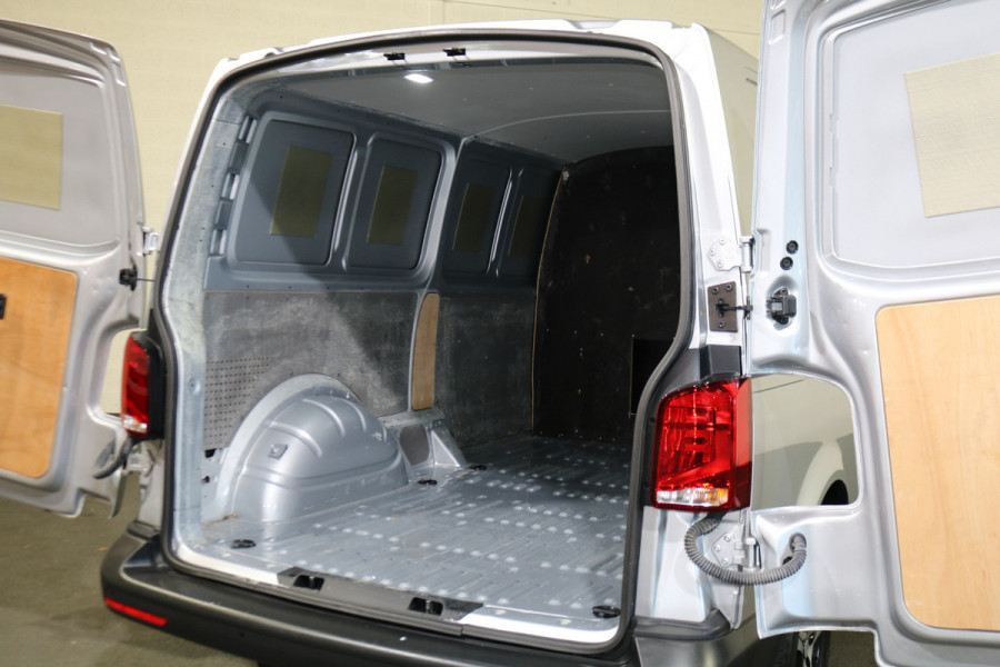 Volkswagen Transporter 2.0 TDI L2 H1 150pk Automaat Apple CarPlay