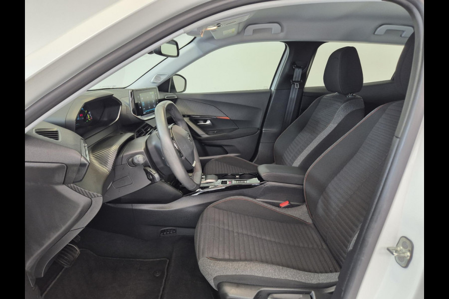 Peugeot e-2008 EV Active Pack 50 kWh | Navigatie | Parkeersensoren achter | Keyless start | Apple Carplay/Android Auto | All Season |