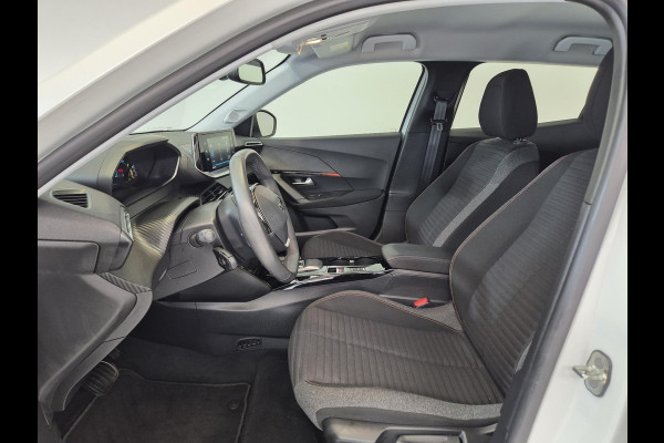 Peugeot e-2008 EV Active Pack 50 kWh | Navigatie | Parkeersensoren achter | Keyless start | Apple Carplay/Android Auto | All Season |