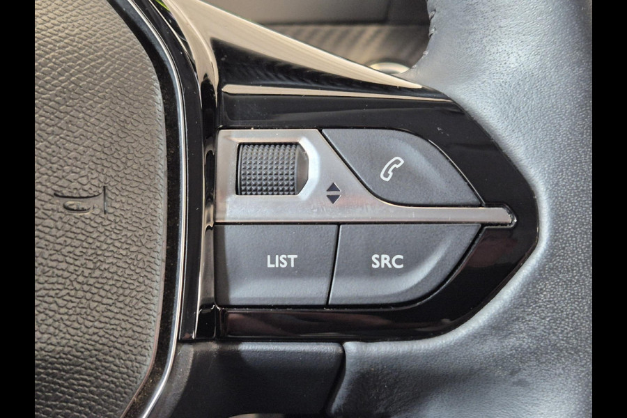 Peugeot e-2008 EV Active Pack 50 kWh | Navigatie | Parkeersensoren achter | Keyless start | Apple Carplay/Android Auto | All Season |