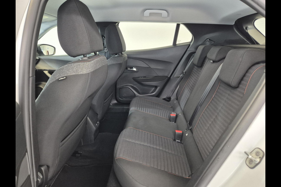 Peugeot e-2008 EV Active Pack 50 kWh | Navigatie | Parkeersensoren achter | Keyless start | Apple Carplay/Android Auto | All Season |