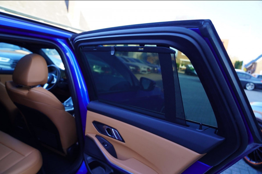 BMW 3 Serie Touring 330e High Executive | M-pakket | Facelift 2022 | Widescreen | Panorama | Adaptieve cruise | Portimao Blau |
