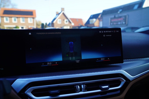 BMW 3 Serie Touring 330e High Executive | M-pakket | Facelift 2022 | Widescreen | Panorama | Adaptieve cruise | Portimao Blau |