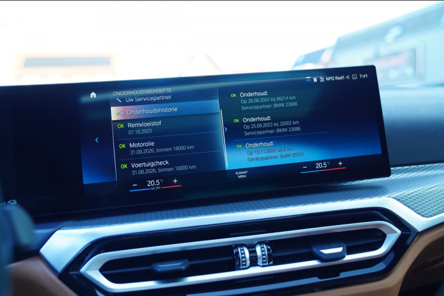 BMW 3 Serie Touring 330e High Executive | M-pakket | Facelift 2022 | Widescreen | Panorama | Adaptieve cruise | Portimao Blau |