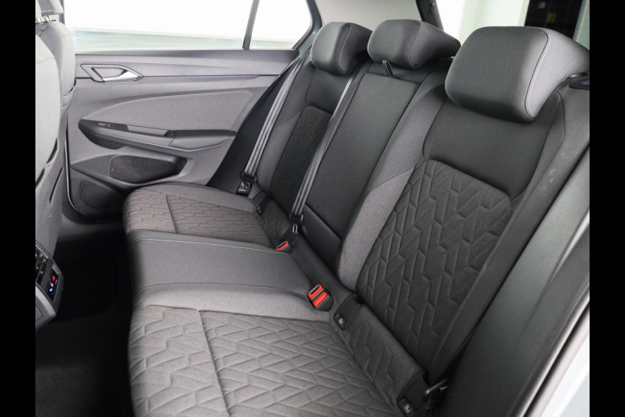 Volkswagen Golf Life Edition 1.5 eHybrid 150 kW / 204 pk Hatchback 6 versn. DSG