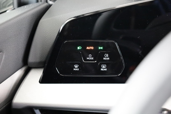Volkswagen Golf Life Edition 1.5 eHybrid 150 kW / 204 pk Hatchback 6 versn. DSG