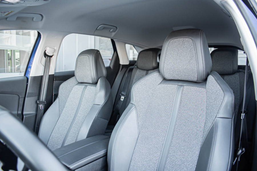 Peugeot 3008 1.2 PureTech Allure | Adaptive Cruise | LED | Half leder