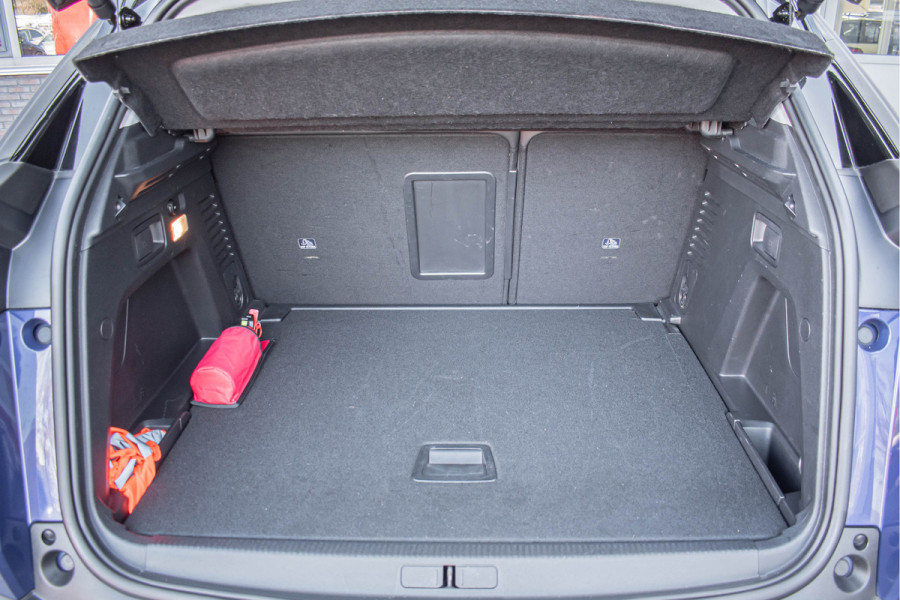 Peugeot 3008 1.2 PureTech Allure | Adaptive Cruise | LED | Half leder