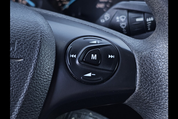 Ford Transit Connect 1.5-101pk TDCI L2 Economy Edition. Zeer nette Ford Connect, deze bedrijfswagen kan u nog jaren tot dienst zijn ! Airco, metallic lak, trekhaak, licht metalen wielen etc.