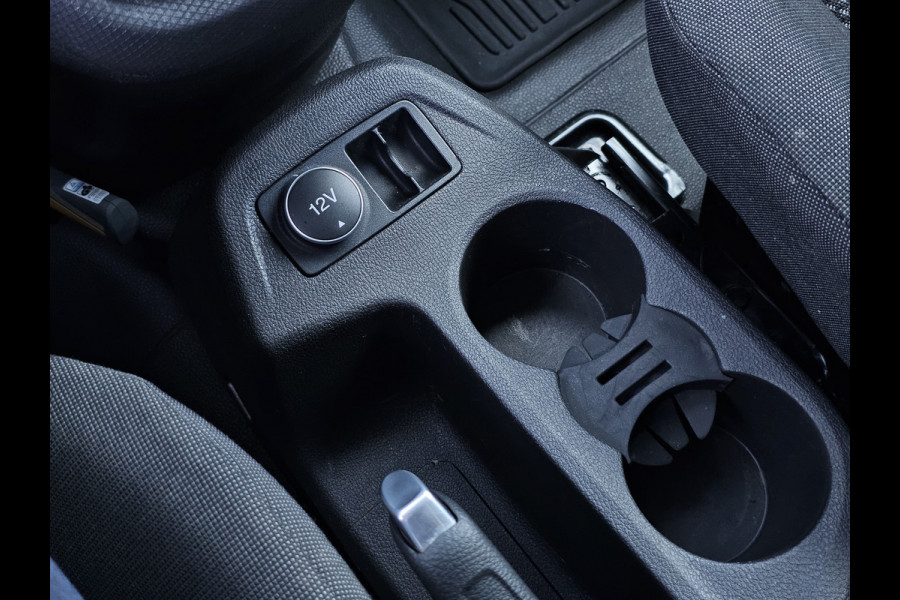 Ford Transit Connect 1.5-101pk TDCI L2 Economy Edition. Zeer nette Ford Connect, deze bedrijfswagen kan u nog jaren tot dienst zijn ! Airco, metallic lak, trekhaak, licht metalen wielen etc.