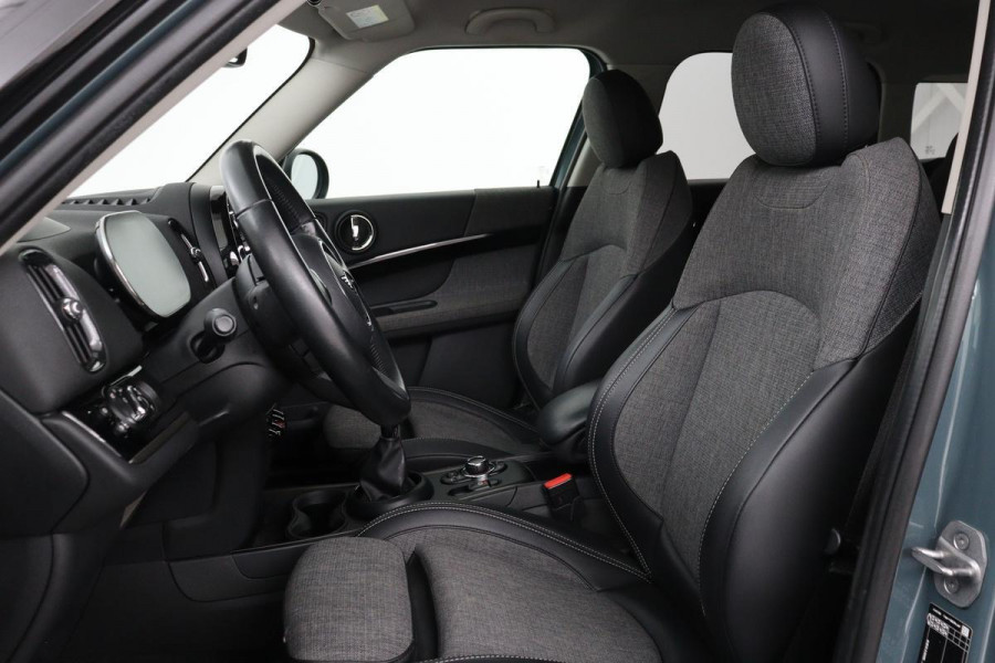 MINI Countryman 1.5 One Business Edition | Head-Up | Carplay | Half leder | Full LED | Navigatie | Climate control | PDC | Cruise control | DAB | Getint glas