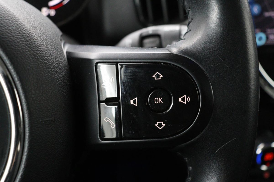 MINI Countryman 1.5 One Business Edition | Head-Up | Carplay | Half leder | Full LED | Navigatie | Climate control | PDC | Cruise control | DAB | Getint glas