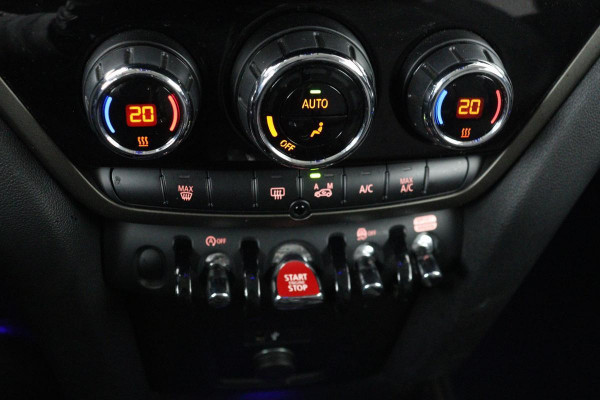 MINI Countryman 1.5 One Business Edition | Head-Up | Carplay | Half leder | Full LED | Navigatie | Climate control | PDC | Cruise control | DAB | Getint glas