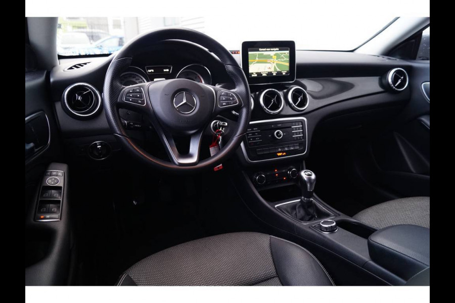 Mercedes-Benz CLA-Klasse 180d Shooting Brake Ambition -XENON-LED-NAVI-