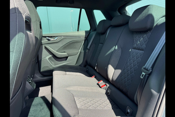 Škoda Kamiq 1.0 TSI * Sportline * Panoramadak * Visueel Cockpit * Camera *
