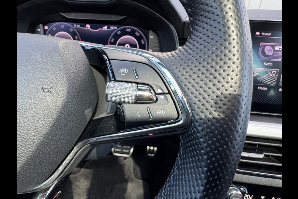 Škoda Kamiq 1.0 TSI * Sportline * Panoramadak * Visueel Cockpit * Camera *