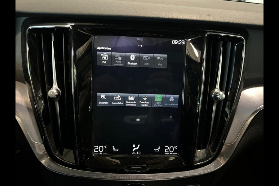 Volvo V60 T4 Aut. Momentum Pro Leder Parkeercamera Stoelverwarming 190pk