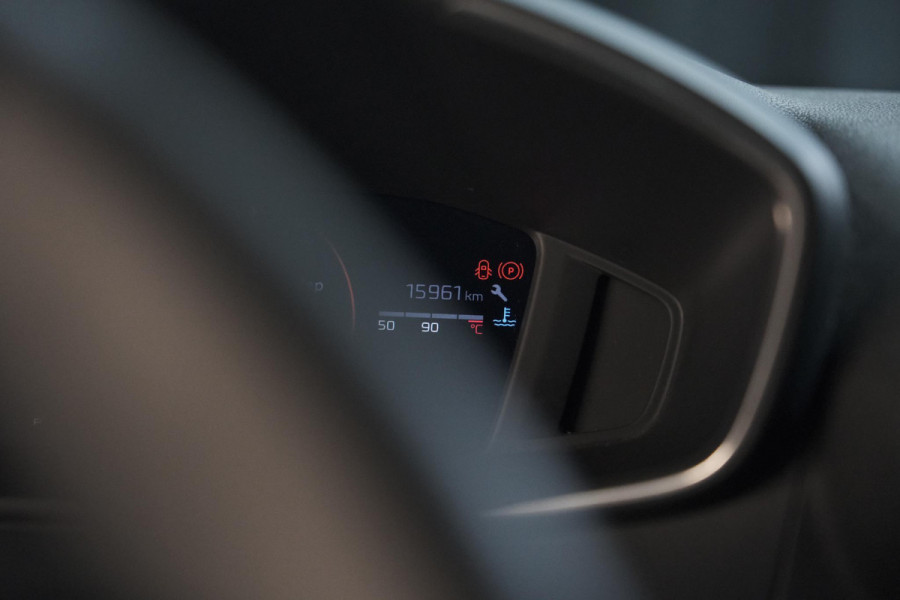 Peugeot 208 PureTech 100 Allure | 360 Camera | Dodehoekdetectie | Apple Carplay | Navigatie