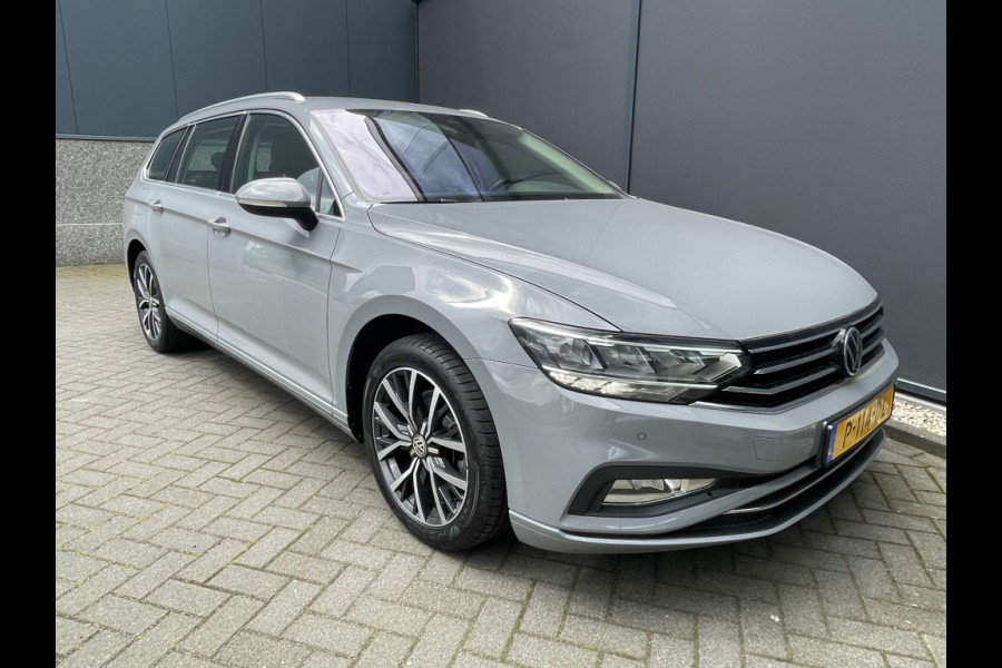 Volkswagen Passat Variant 1.5 TSI Business Automaat Climate control - cruise control - Parkeersensoren voor + achter - Achteruitrijcamera - multifunctioneel stuurwiel Mistlampen - Licht metalen velgen - Rijstrook sensor - navigatie - regensensor - Radio/USB/TEL