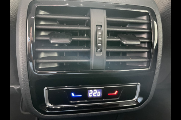 Volkswagen Passat Variant 1.5 TSI Business Automaat Climate control - cruise control - Parkeersensoren voor + achter - Achteruitrijcamera - multifunctioneel stuurwiel Mistlampen - Licht metalen velgen - Rijstrook sensor - navigatie - regensensor - Radio/USB/TEL