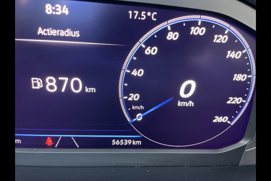 Volkswagen Passat Variant 1.5 TSI Business Automaat Climate control - cruise control - Parkeersensoren voor + achter - Achteruitrijcamera - multifunctioneel stuurwiel Mistlampen - Licht metalen velgen - Rijstrook sensor - navigatie - regensensor - Radio/USB/TEL