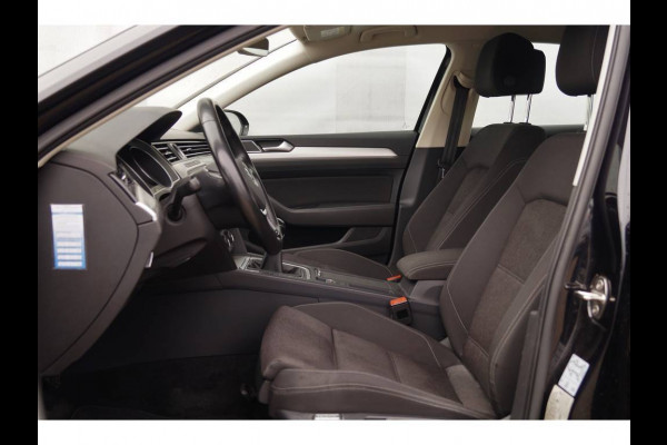 Volkswagen Passat 1.4 TSI Comfortline Business -XENON-NAVI-PDC-