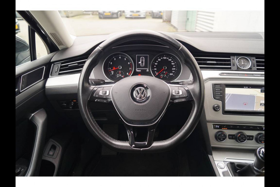 Volkswagen Passat 1.4 TSI Comfortline Business -XENON-NAVI-PDC-