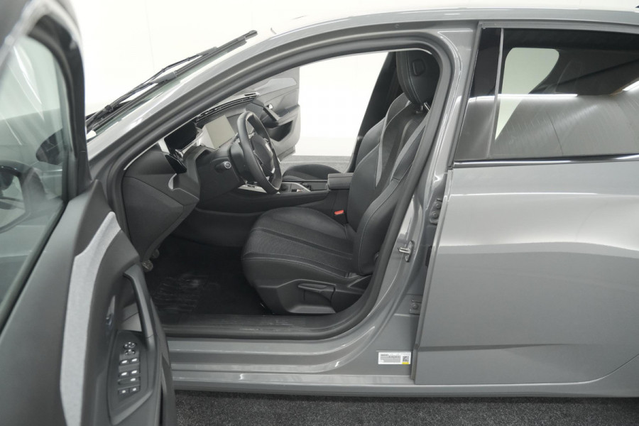 Peugeot 308 PureTech 130 Allure | Camera | Navigatie | Trekhaak afn. | Apple Carplay | PDC