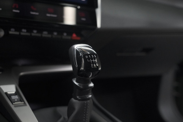 Peugeot 308 PureTech 130 Allure | Camera | Navigatie | Trekhaak afn. | Apple Carplay | PDC