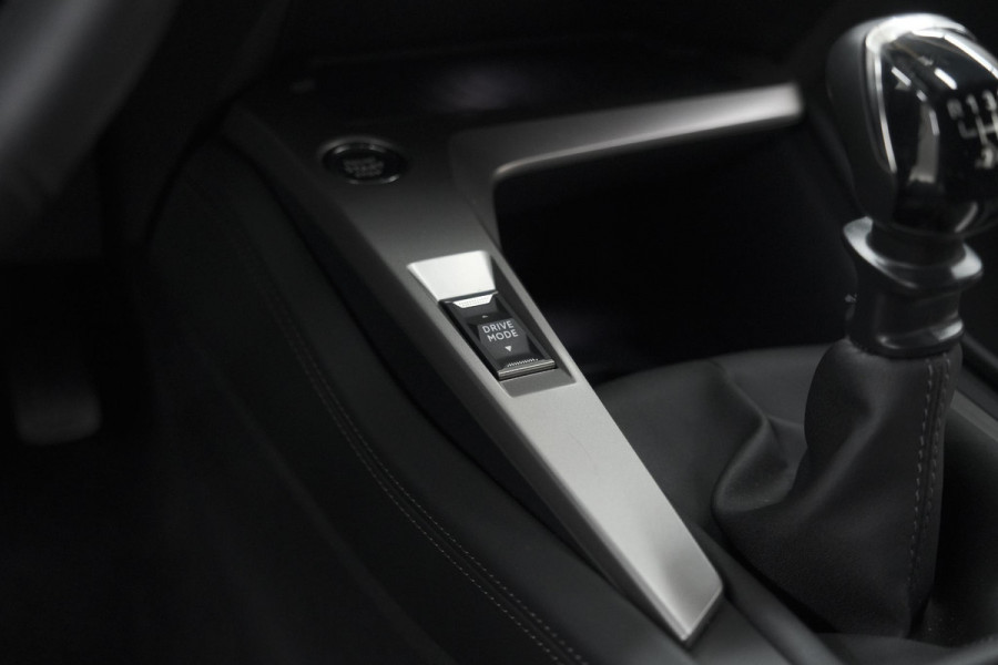 Peugeot 308 PureTech 130 Allure | Camera | Navigatie | Trekhaak afn. | Apple Carplay | PDC