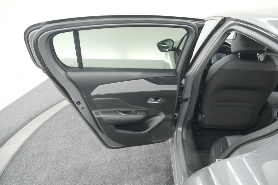 Peugeot 308 PureTech 130 Allure | Camera | Navigatie | Trekhaak afn. | Apple Carplay | PDC