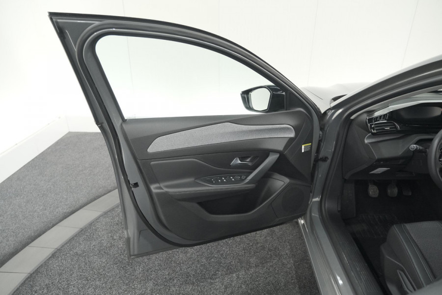 Peugeot 308 PureTech 130 Allure | Camera | Navigatie | Trekhaak afn. | Apple Carplay | PDC