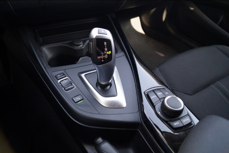 BMW 1-serie 118i 136pk Automaat Edition -STERRENHEMEL-ECC-NAVI-