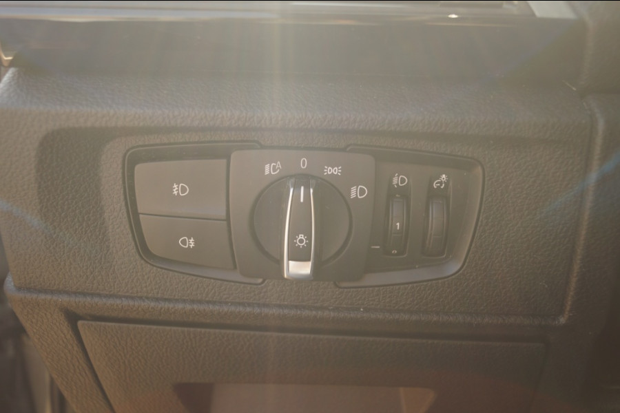 BMW 1-serie 118i 136pk Automaat Edition -STERRENHEMEL-ECC-NAVI-