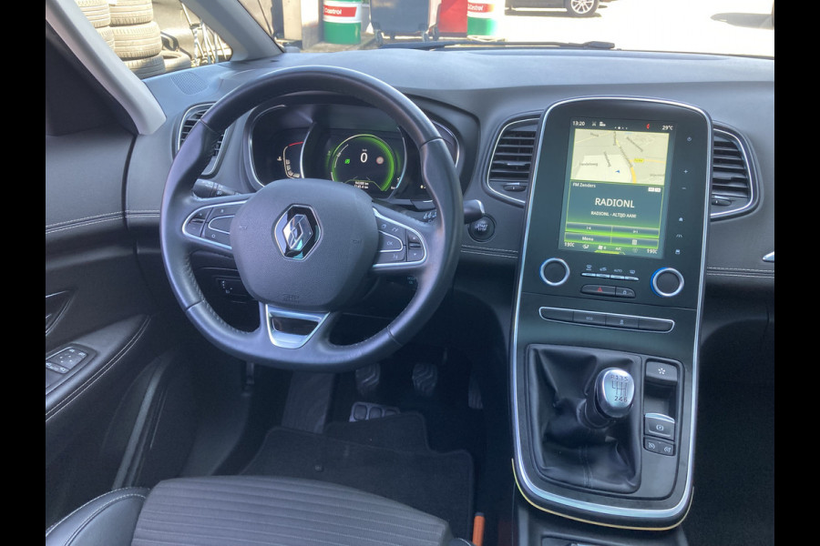 Renault Scénic 1.3 TCe Intens 140pk/104kW 6-bak | Elektrisch wegklapbare trekhaak | Pano | Comfort Seats | Camera | etc. etc.