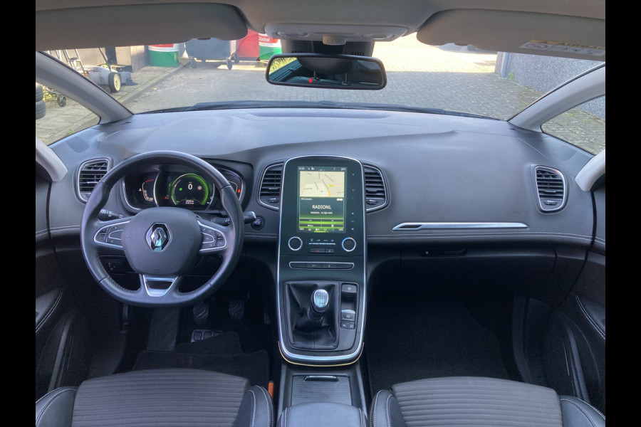 Renault Scénic 1.3 TCe Intens 140pk/104kW 6-bak | Elektrisch wegklapbare trekhaak | Pano | Comfort Seats | Camera | etc. etc.