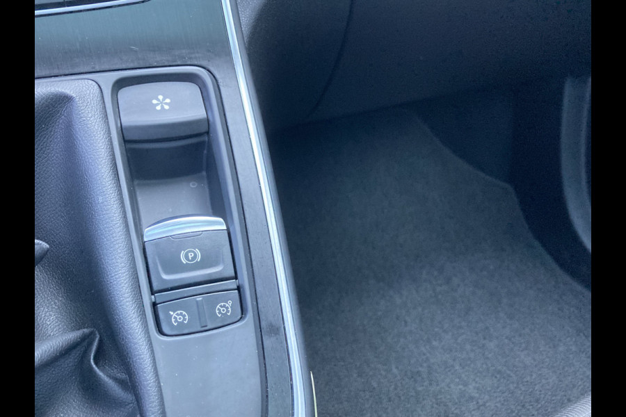 Renault Scénic 1.3 TCe Intens 140pk/104kW 6-bak | Elektrisch wegklapbare trekhaak | Pano | Comfort Seats | Camera | etc. etc.
