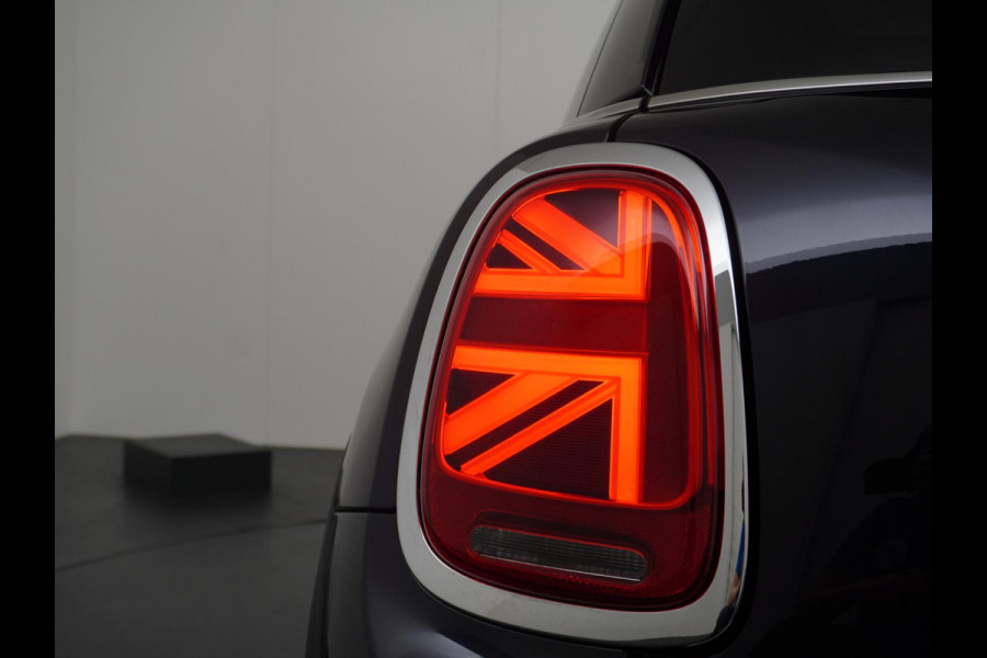 MINI Mini 1.5 Cooper ORIG. NL. NAP KM. | JCW PACK | STOELVERWARMING | RIJKLAAR INCL. 12 MND. BOVAGGARANTIE